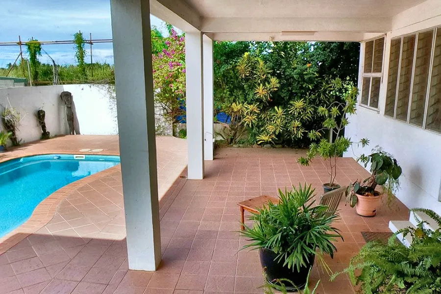 The grounds at Nadi Beach Apartments