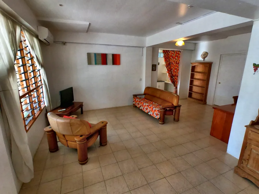 The living area of the Front Apartment at Nadi Beach